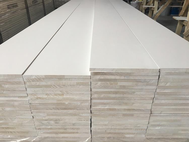 bordo di rivestimento innescato