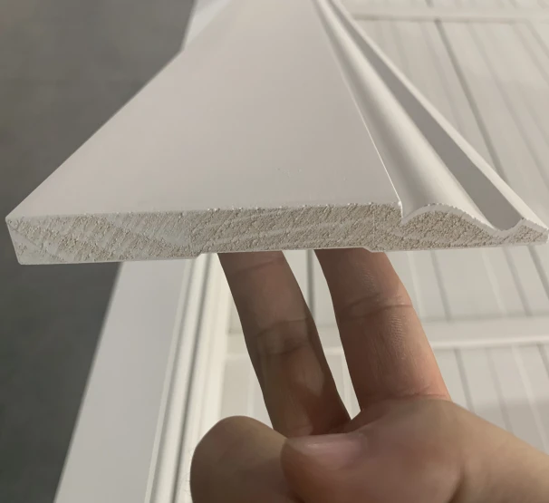 Pannelli di base per modanature per pavimenti in legno FJ con fondo bianco