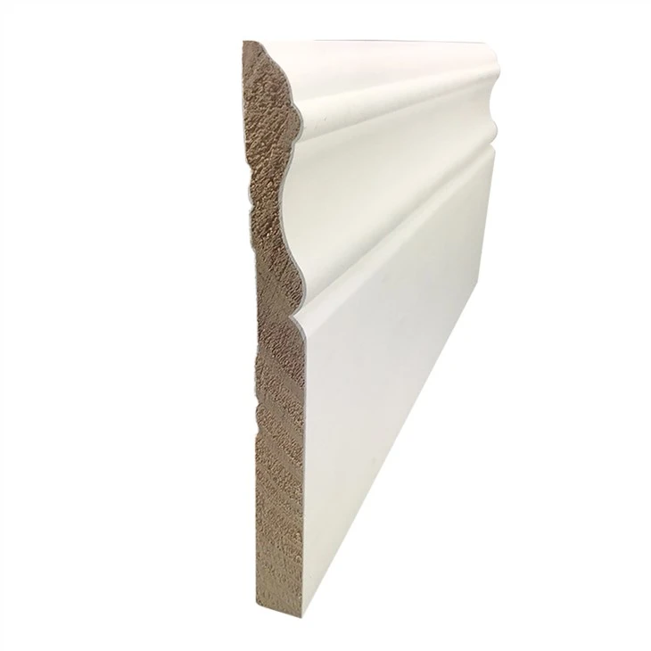 Modanatura del pannello di primer per battiscopa in legno per interni
