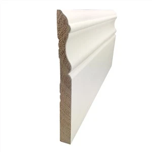 Battiscopa in legno di pino modanatura con primer bianco