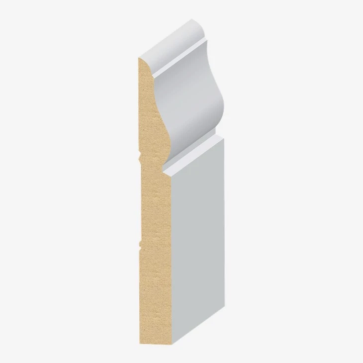 Modanatura di base in MDF con primer bianco